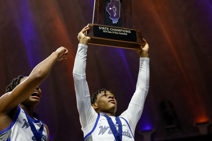 Phillips Academy junior guard EJ Horton